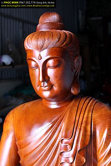 Vì sao Đức Phật còn tóc mà chư Tăng thì không?