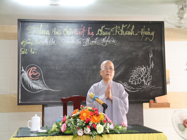 Ban Hoằng pháp giảng tại Trường hạ Ni huyện Long Điền