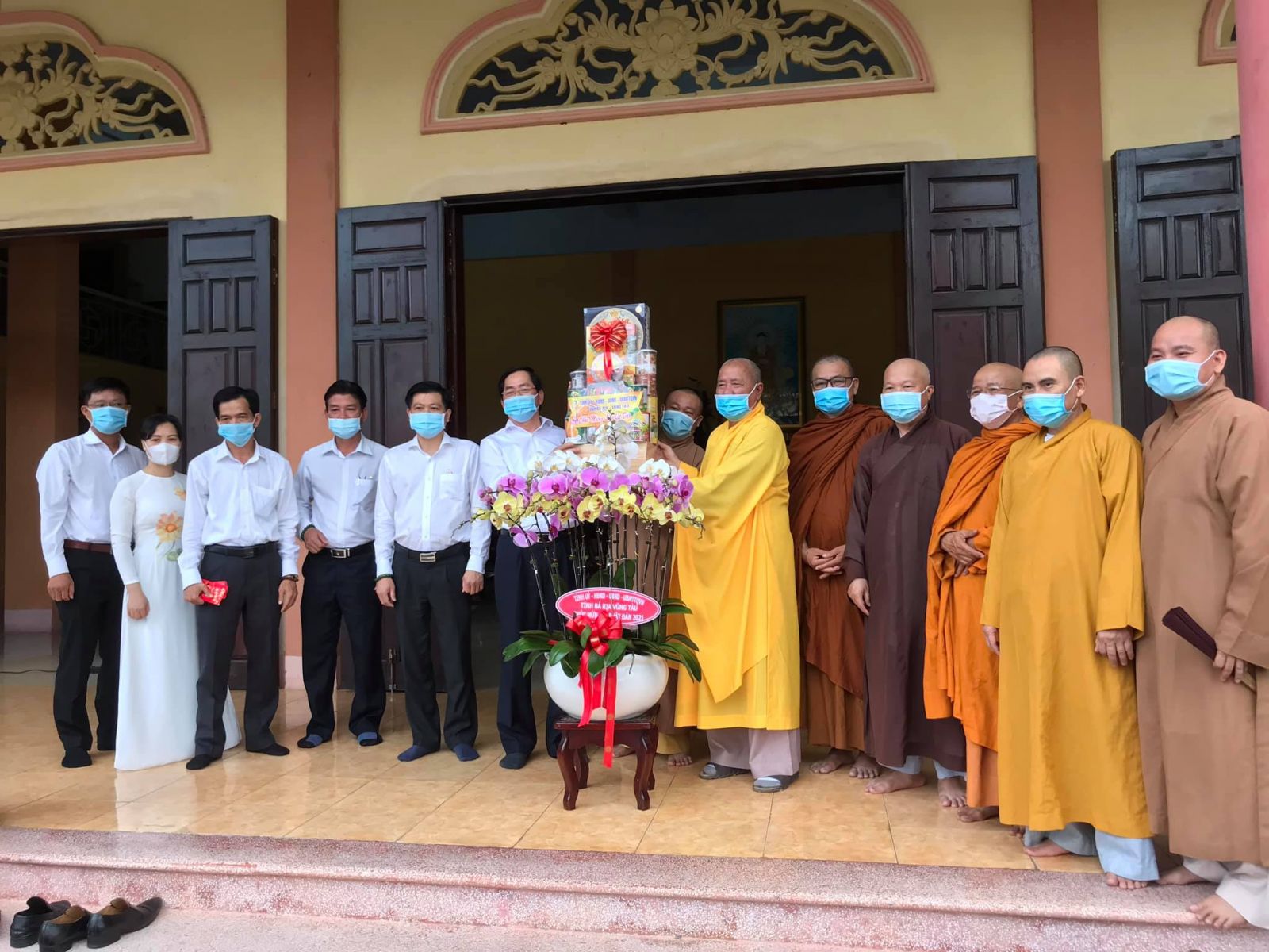 Chính quyền tỉnh thăm và chúc mừng Ban Trị sự GHPGVN tỉnh BR-VT nhân Đại lễ Phật đản PL.2565 - DL.2021